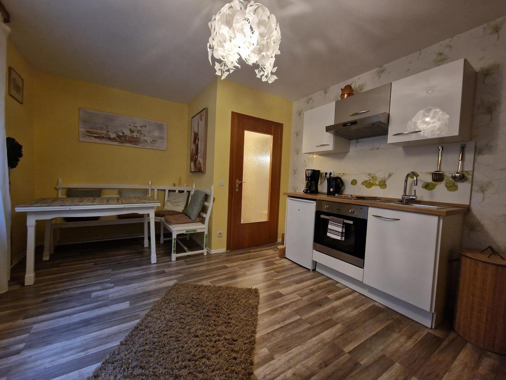 Marburg Apartment Pfiffige Luisa In Ruhiger Waldrandlage Mit Balkon Und Wintergarten Eksteriør billede