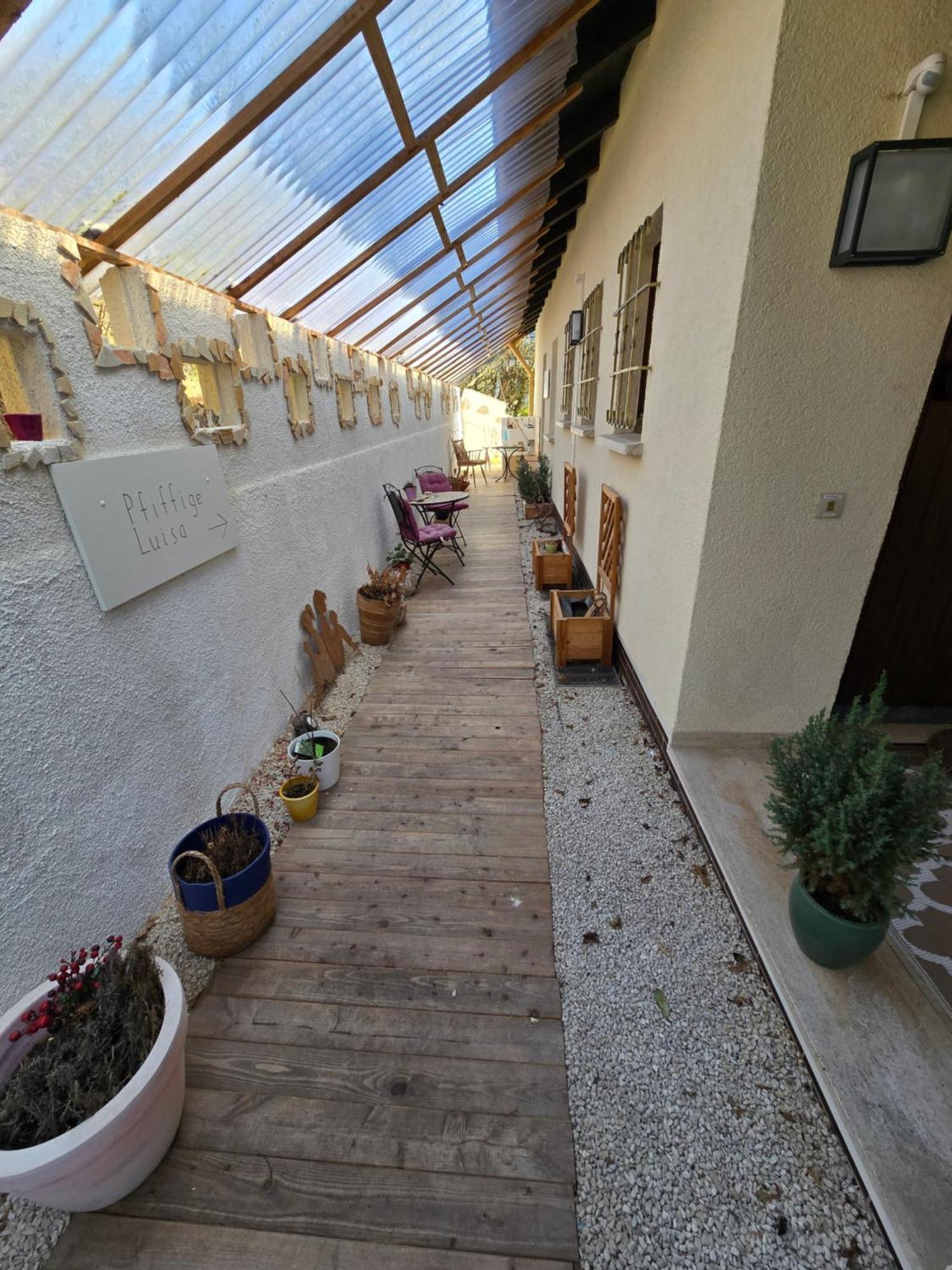 Marburg Apartment Pfiffige Luisa In Ruhiger Waldrandlage Mit Balkon Und Wintergarten Eksteriør billede